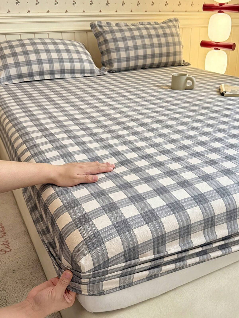 Plaid Fitted Sheet 3 Pieces Set, Includes 1 Fitted Sheet And 2 Pillowcases, No Fill, Soft And Comfortable Bedding, Dust-Proof And Stain-Resistant Mattress Protector, Suitable For Dorms, Bedrooms And Home Use, Multiple Size Options, All Seasons
